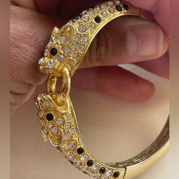 Vintage Leopard Panther Bracelet Gold Tone Rhinestone Hinged Bangle Animal Head - Picture 4 of 8